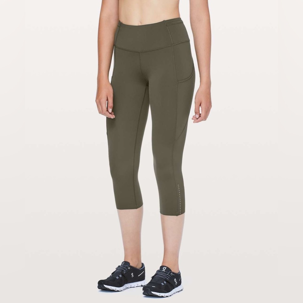 Lululemon Fast & Free Crop II *Nulux 19"
Dark Olive pre-loved size 4